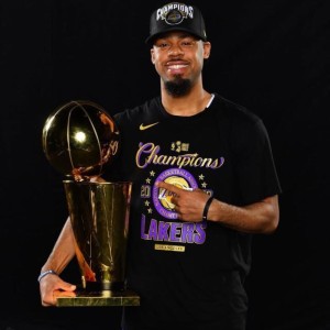 体育新闻-前湖勇冠军后卫奎因·库克因美伊冲突丢掉工作